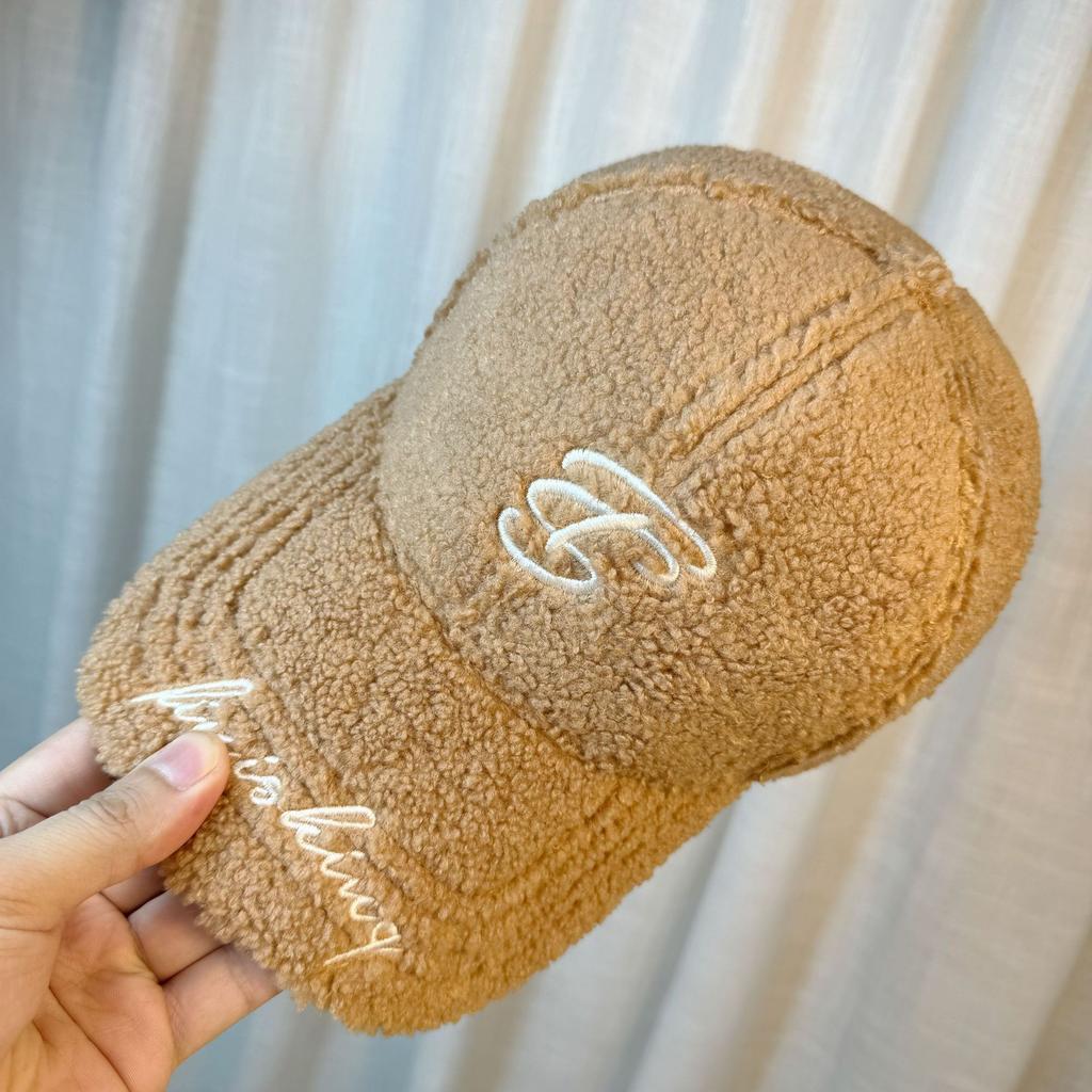 Lamb Wool Hat Women's Autumn and Winter Face Showing Small Plush Baseball Cap Plus Velvet Thickening To Keep Warm and Cold Proof Versatile Peaked Cap