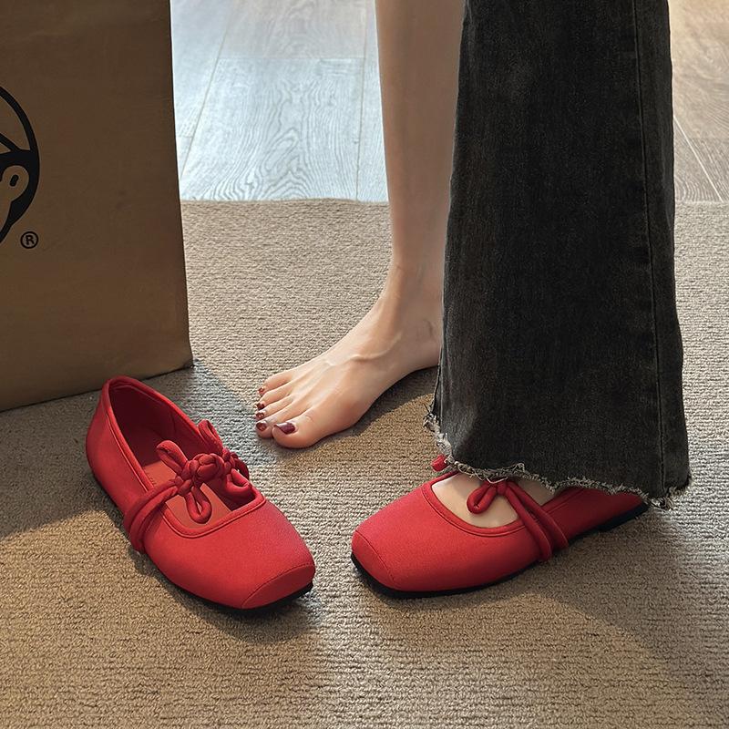 Red Light Mouth Single Shoes Female Gentle Fairy Evening Breeze Flat Bottom with Skirt Spring and Summer 2025 New Doudou Shoes Sandals
