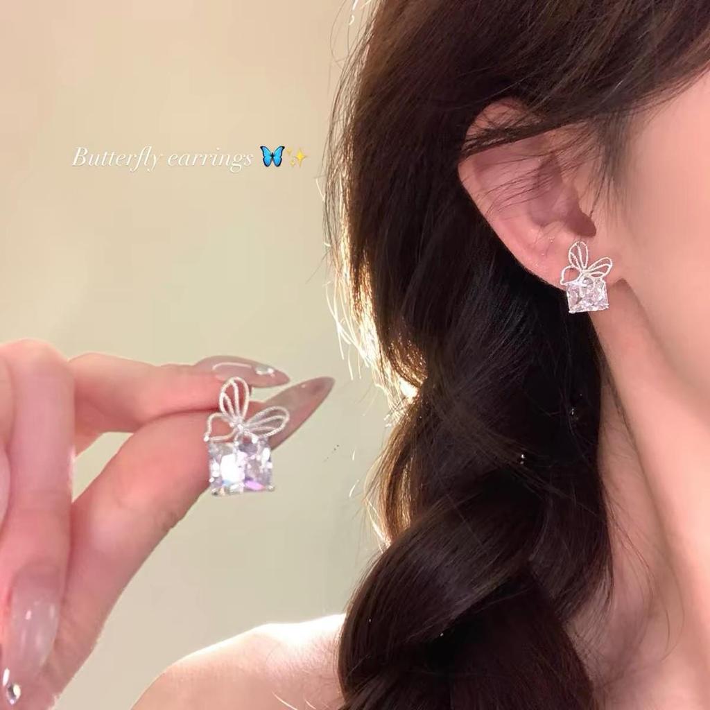 S925 Silver Needle Large Hoop Earrings - Japanese & Korean Style, Fashionable & Versatile, Celebrity-Inspired.