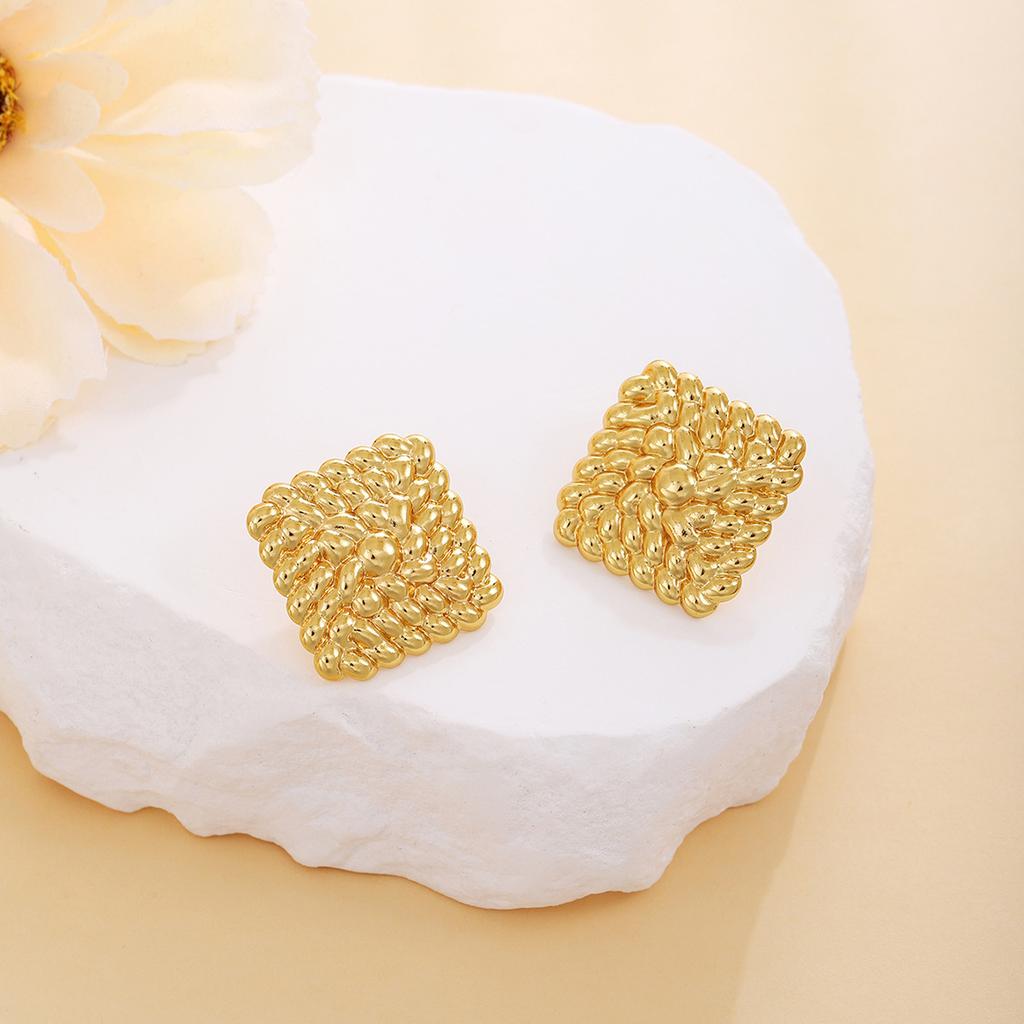 Spiral Maple Leaf Love Hollow Irregular Earrings, Heavy Industry Advanced Sense Metal Style Fashion Temperament Earrings
