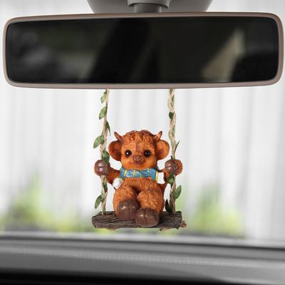 Přívěsek do auta Kráva ze Skotské vysočiny Závěsný přívěsek na zpětné zrcátko Snadná instalace Pryskyřičná figurka Dekorace na zahradu Knihovnu