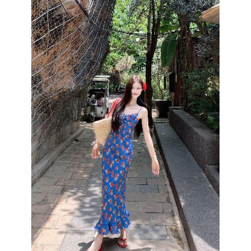 

Kumikumi Casual Holiday Style Retro Blue Floral Sling Dress Women Summer Waist Hugging Slimming A- line Skirt Blue Floral XL