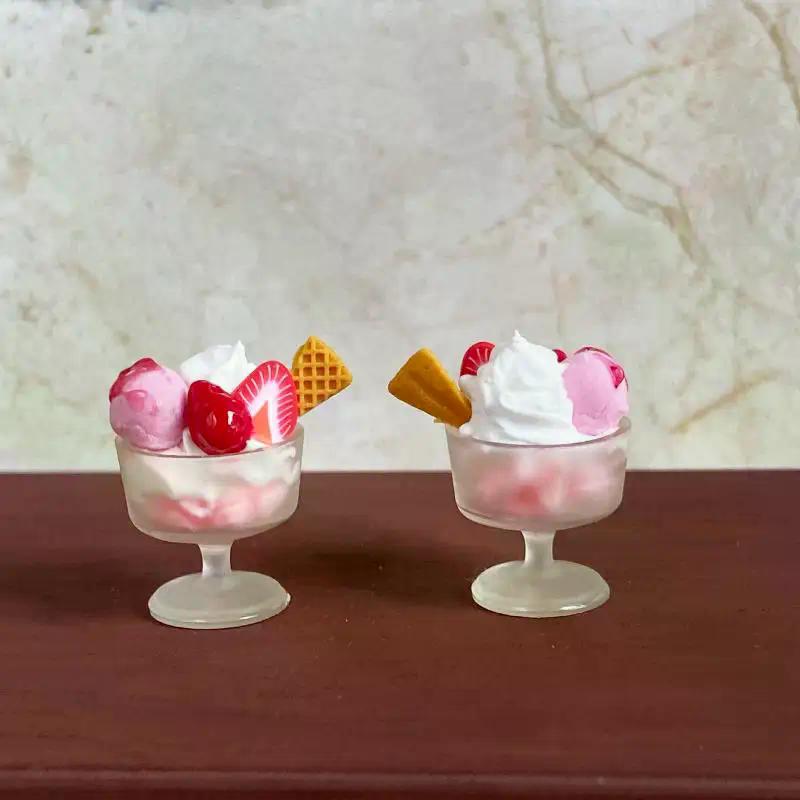 1pc Miniature Dollhouse Food Toy Strawberry Ball Pink Ice Cream Cup Model - DIY Decoration For Doll Accessories Kids Gift