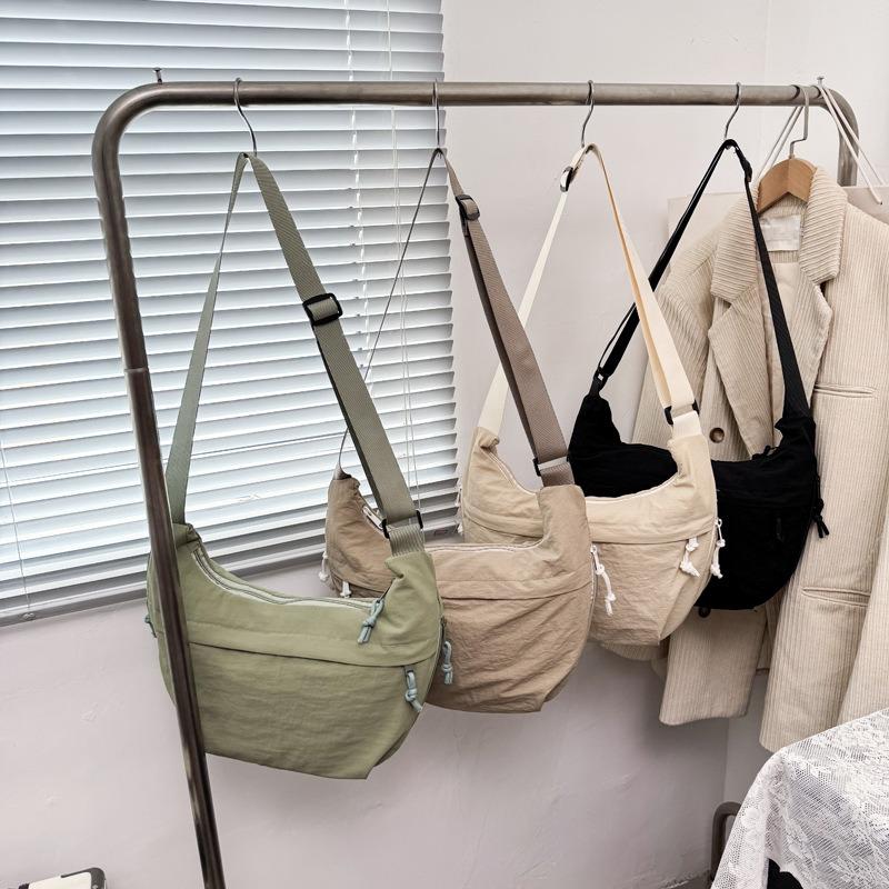 Lazy wind large capacity new fashion messenger bag simple bag women's trend lightweight shoulder bag