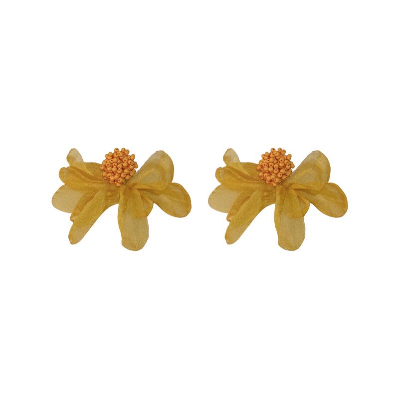 Elegant Retro Lace Flower Earrings - European & American Fashion, High-End Holiday Style for Women