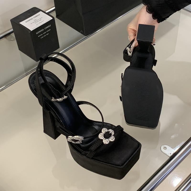 Mode Mode Strass Blumen Schmaler Riemen Damen Gladiatorsandalen Sexy Plateau Wedges 15cm Ultra High Heels Sommer Partyschuhe