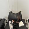 Premium Bag Women's Autumn New Commuter Armpit Bag Fashionable Simple Niche Design Shoulder Messenger Bag