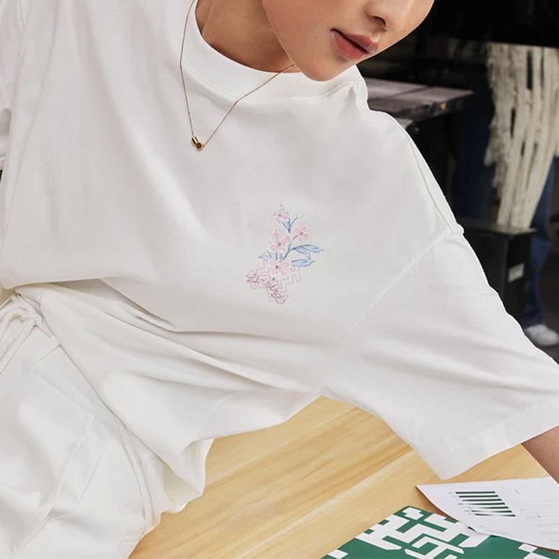 Li-Ning Chinese Culture Series Floral Back Print Round Neck T-Shirt Women Tops Off-White AHST428-1