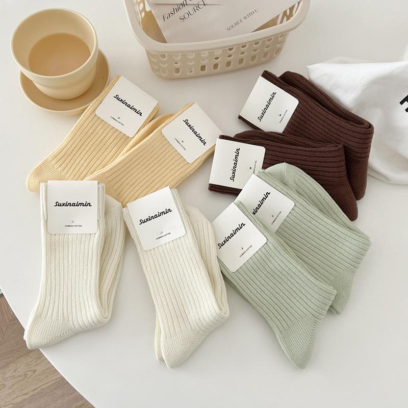 5 Pairs of Women's Spring and Autumn Versatile Slimming Vertical Striped Mid Top Stack Socks