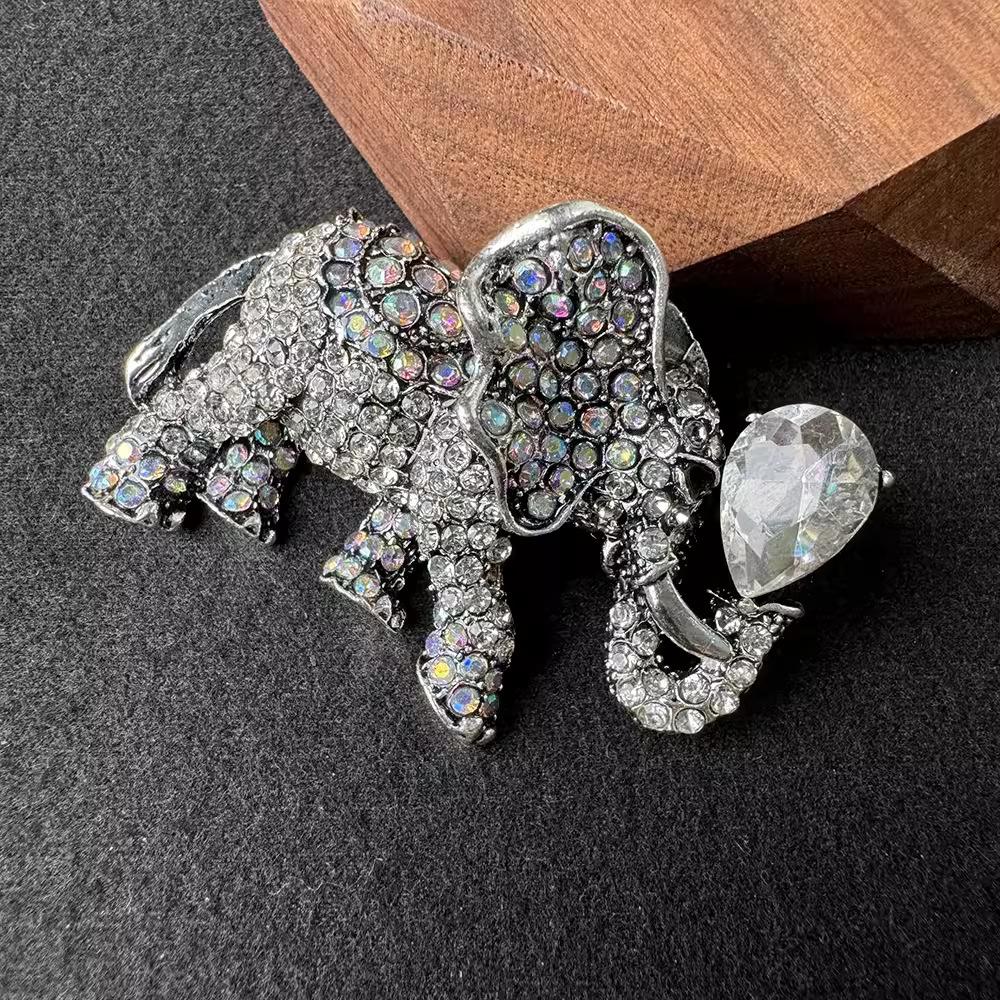 

Модний новий дизайн, брошка з алмазним слоном, брошка з темпераментом і аксесуарами.