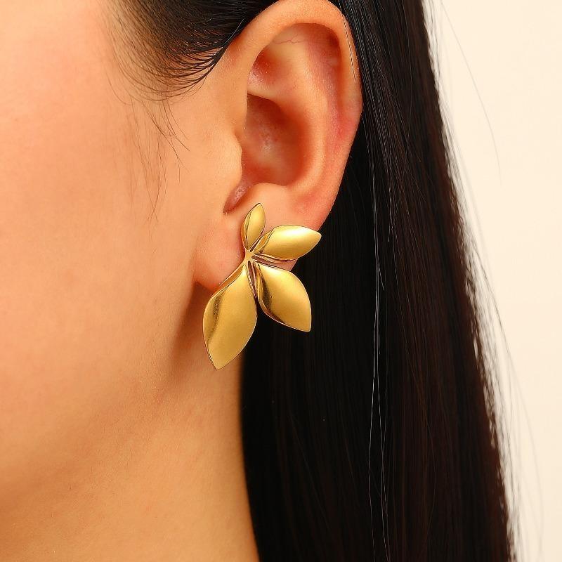 Stainless Steel Leaf Shaped Floral Stud Earrings for Women Girls Trendy Fashion Jewelry High Quality Dainty Elegant Gift Ideas