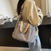 Simple fashion 2025 summer new fashion casual large capacity tote bag simple fashion commuter shoulder bag