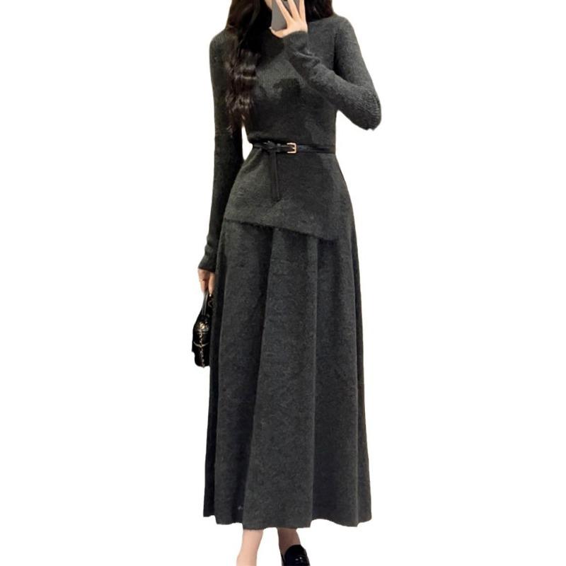Gestricktes Unterkleid dreiteilig Damen Herbst und Winter neu hochwertiger Anzugrock