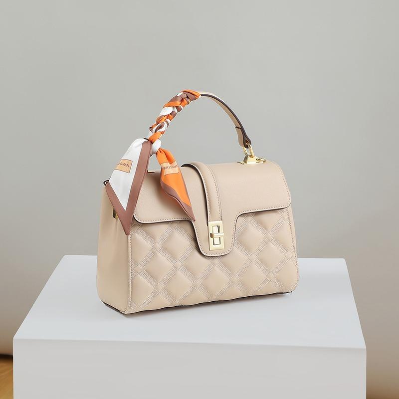 Bag Ladies Autumn and Winter New Commuter Women's Bag Large Capacity Mom Bag Crossbody Bag Premium Textured Handbag