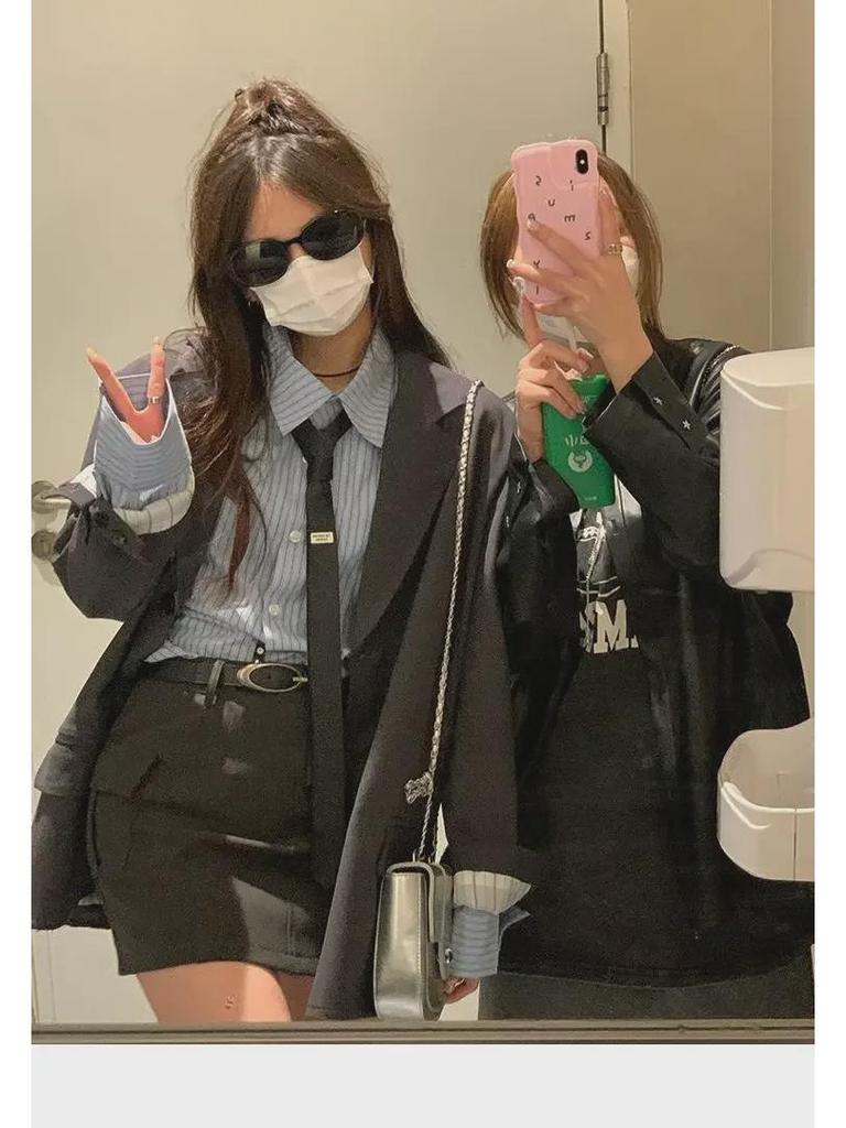 2023 Women's Loose Pinstripe Shirt Jacket - Autumn Korean College Style