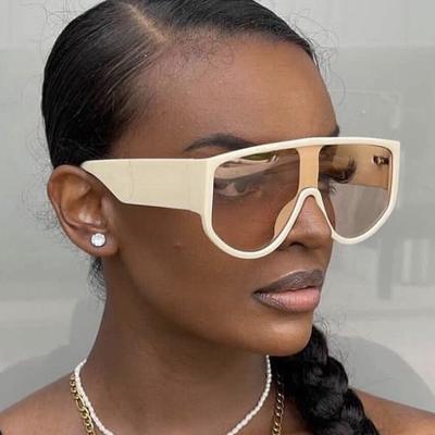 Mode Lunettes de Soleil pour Femmes Grande Monture Nouvelle Personnalisée Rétro Lunettes de Soleil Résistantes aux UV Lunettes Tendance Lunettes Intégrées