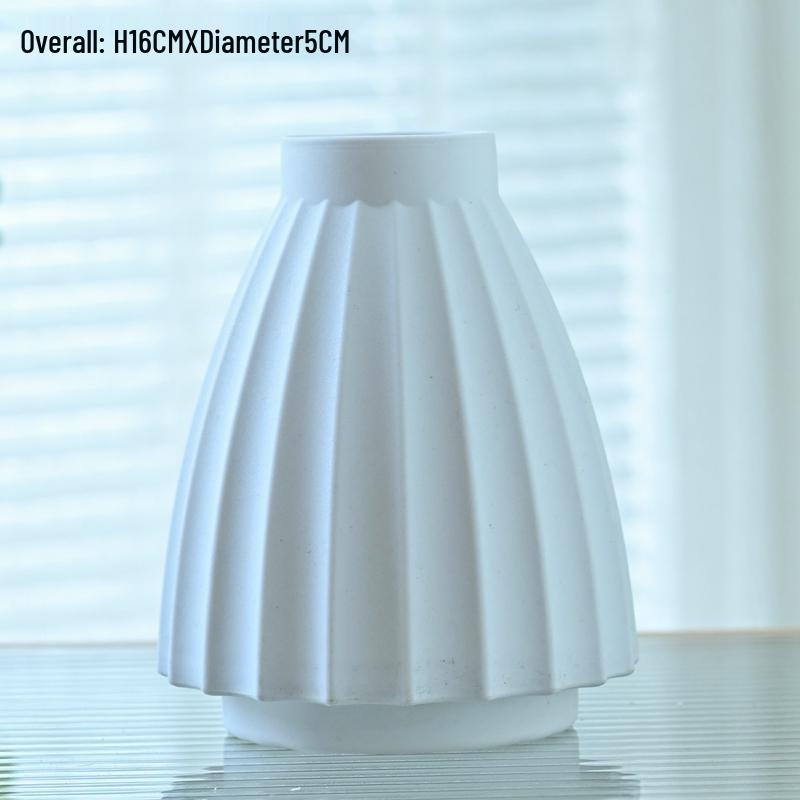 Nordycki Biały Plastikowy Mały Wazon - Minimalistyczny Wystrój do Kompozycji Kwiatowych do Salonu