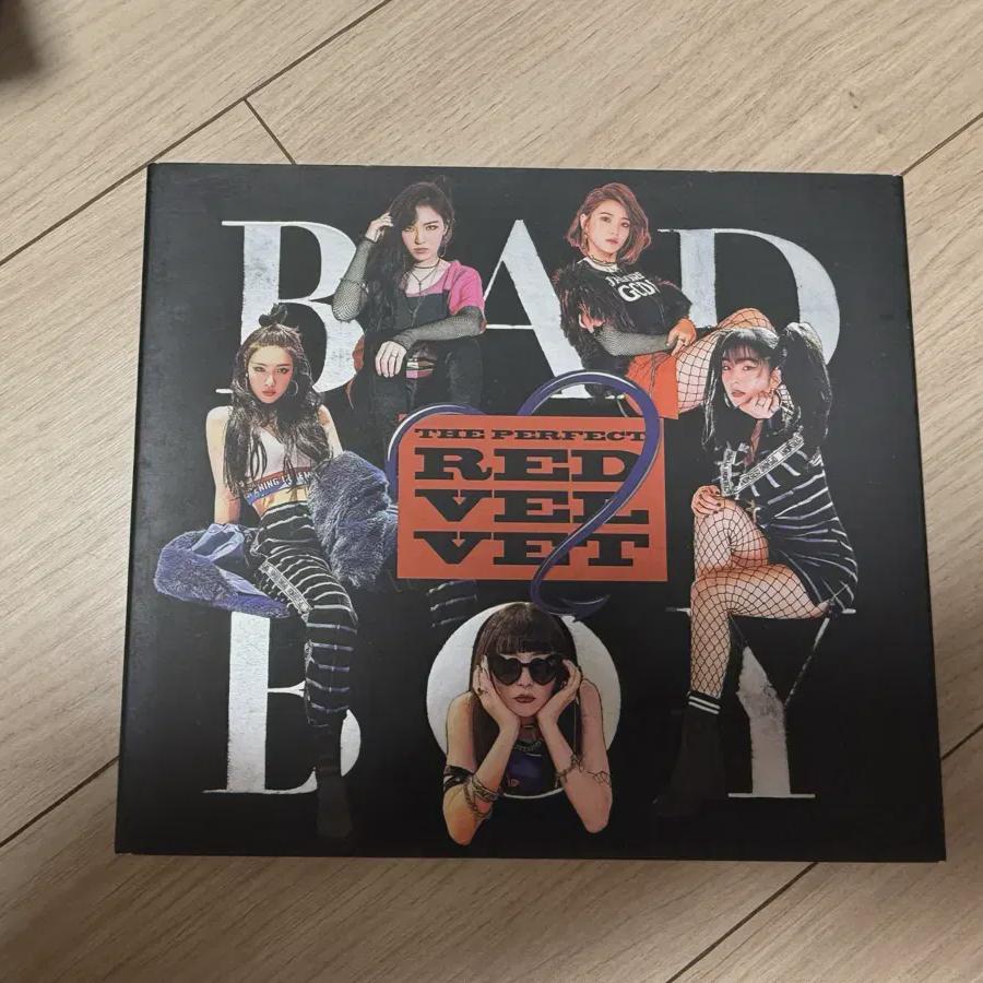 

Red Velvet Bad Boy, партия, включающая альбом RBB Foca