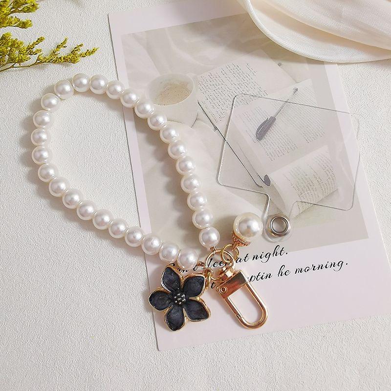 

Fresh And Artistic Short Mobile Phone Lanyard Chain High-end And Fashionable With Pearl Flower Pendant Wrist-Style Pendant