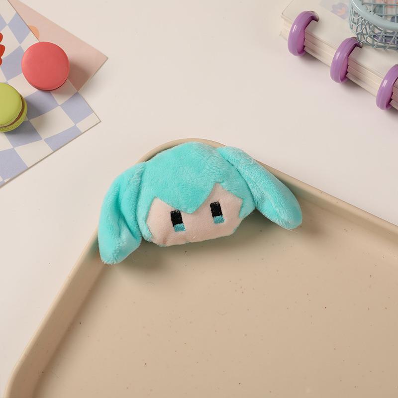 Adorable Hatsune Miku Plush Brooch - Japanese Creative Bag and Hair Accessory