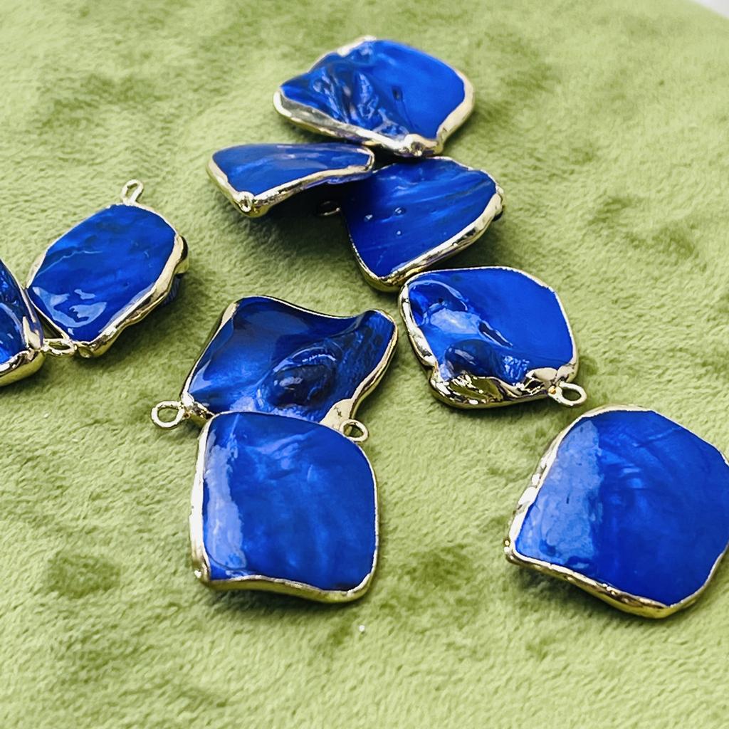 10Pcs, Natural Stained Dark Blue Shells Mother of Pearl Zinc Alloy Golden Edge Pendant Charms for Jewelry Making DIY Necklace Accessories Crafts