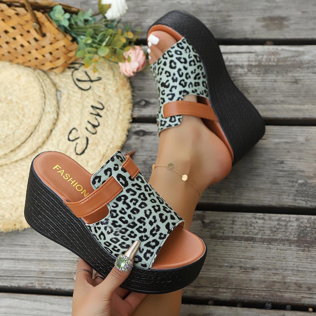 Summer 2025 New Plus-size European and American Style Leopard Print Wedge Heels Thick-soled Fashionable Flip-flops for Women
