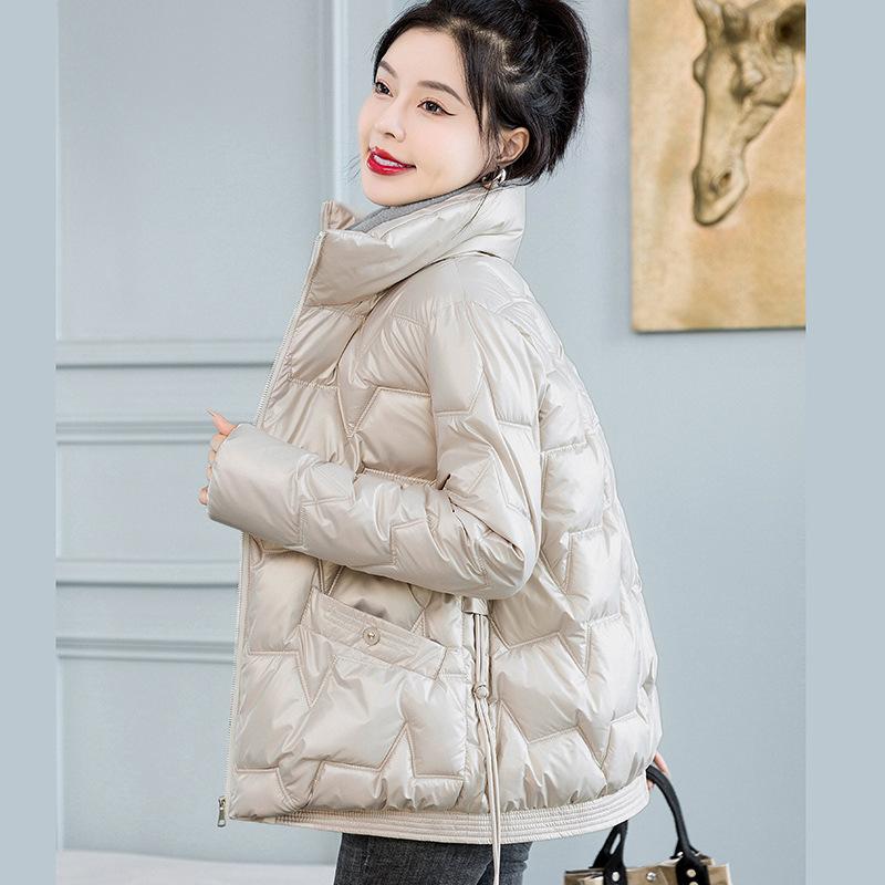 

Женская хлопковая куртка с ярким лицом Женская короткая куртка на хлопковой подкладке зимнее пальто XXXL шампанского