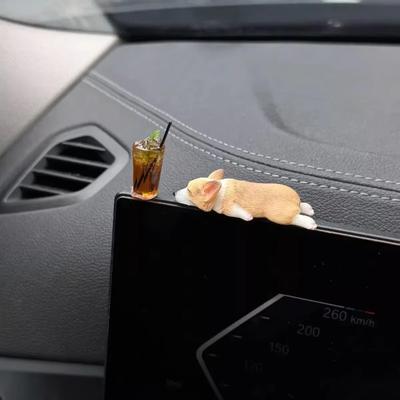 Simulazione creativa di una mini bambola di Corgi addormentata in resina, decorazione per console centrale, decorazione per interni auto