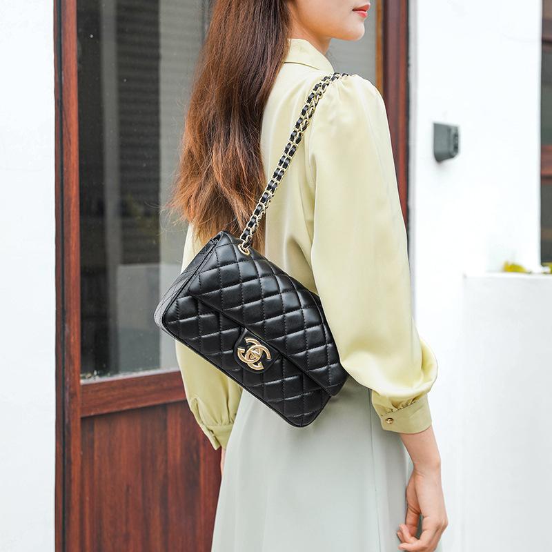 Xiaoxiangfeng CF Chain Bag 2025 New Grid Shoulder Crossbody Women's Leather Fashionable Versatile Armpit