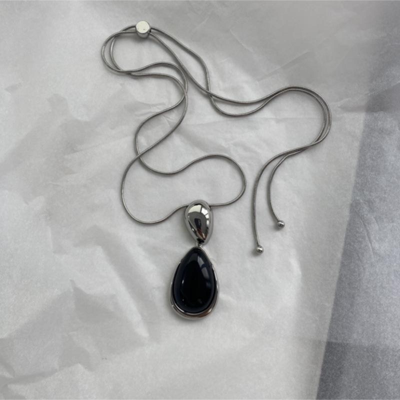 High-End Irregular Black Agate Teardrop Necklace for Women: Adjustable Summer Sweater Chain