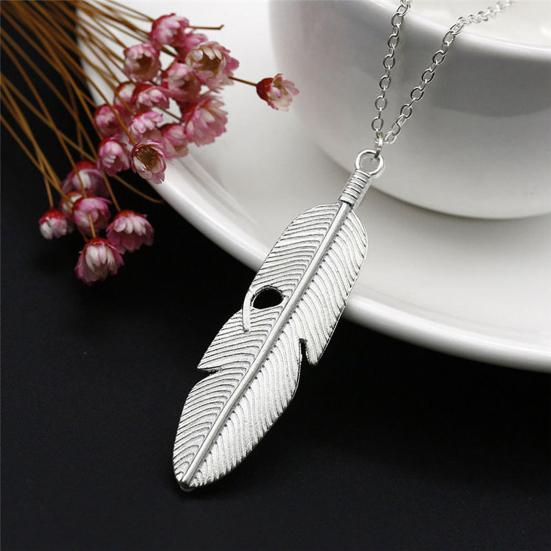 Necklace Delicate Feather Design Alloy Long Jewelry Pendant Necklaces for Daily Life
