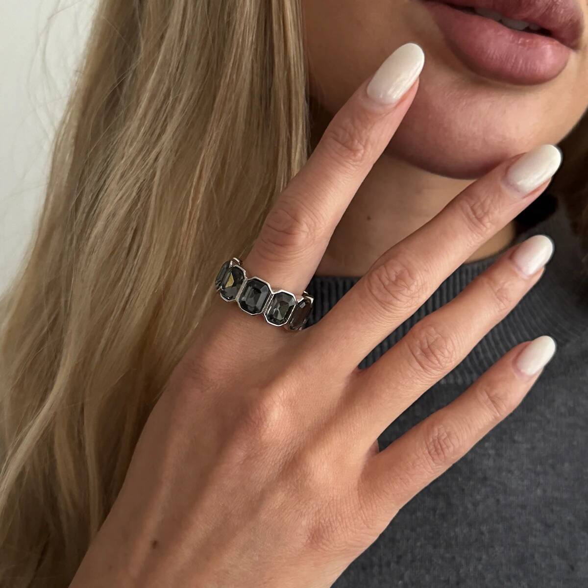 

Ingemark Trendy Punk Acrylic Rhinestone Open Ring Women 2026 New Goth Adjustable Finger Rings Jewelry Daily Party Prom Jewelry