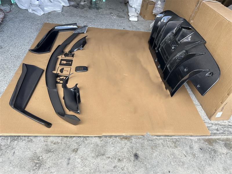 For Ferrari 488 Real Carbon Fiber Front Lip Rear Diffuser Bumper Spoiler Side Skirt Body Kit Trunk Splitter Upgrade Refits JW7