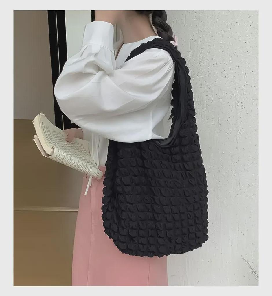Korean Style Cloud Bubble Pleated Shoulder Handbag for Women, Large Capacity Mother-and-Child Cloth Bag
