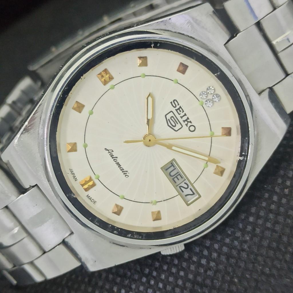 

Б/У винтажные мужские часы SEIKO 5 AUTOMATIC JAPAN с функцией дня и даты 550b-a290150-9 SKU550b-a290150-2
