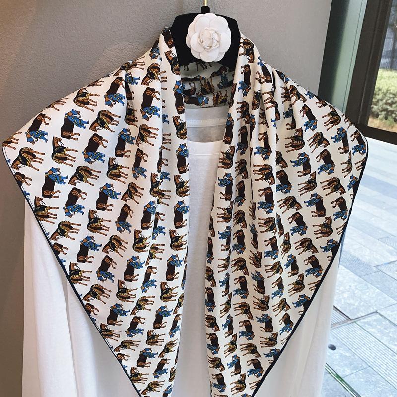 Pony versatile comfortable neck scarf with decorative high-end silk scarf clock in photo trend triangle scarf silk scarf