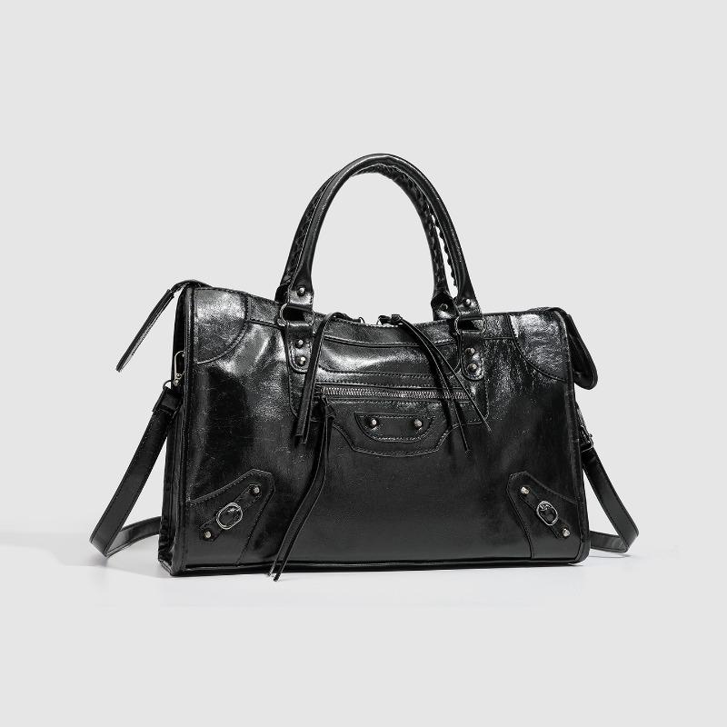 Borsa a tracolla locomotive Spice Girls di tendenza e fresca da donna, nuova, texture di alta gamma, borchie retrò, tote, borsa a mano versatile, borsa a tracolla messenger