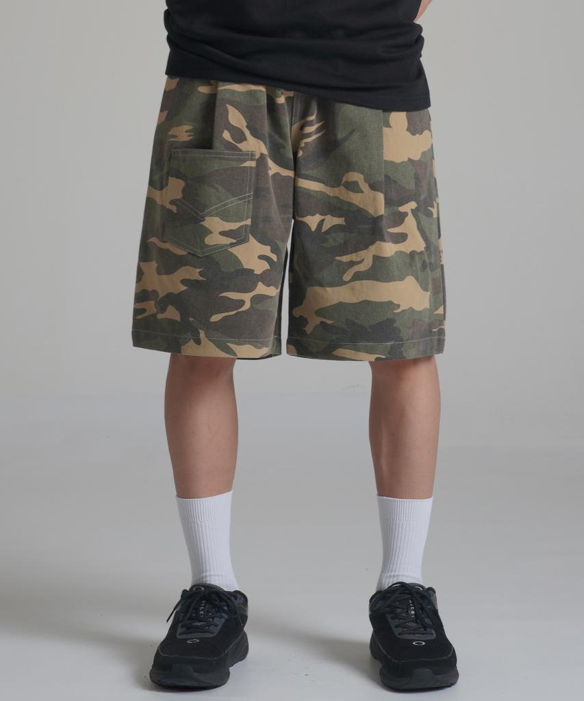 Noming Camo Einfalten-Taschen Weite Bermuda-Shorts - Grün