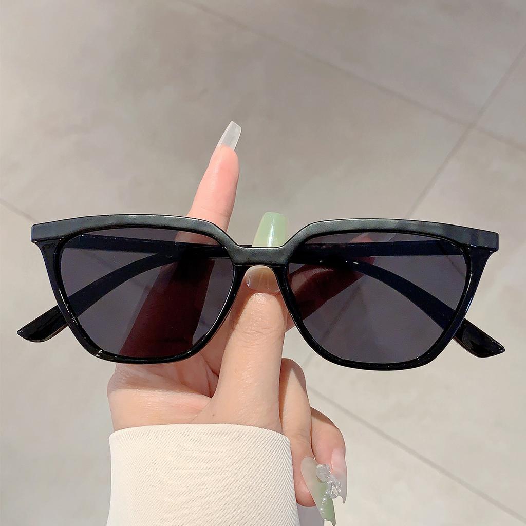 Stylish Cat Eye Shades Fashion Black Oversize Sunglasses Outdoor Decoration Women's Sun Glasses for Driving Travelling