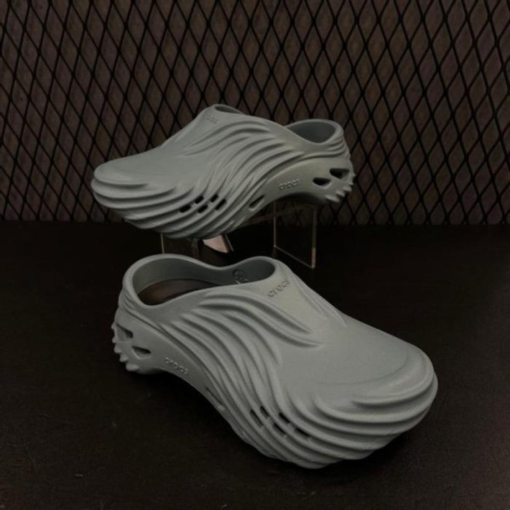 

Crocs Hc02 Echo Wave 210521 3yo Pond 3YO/230