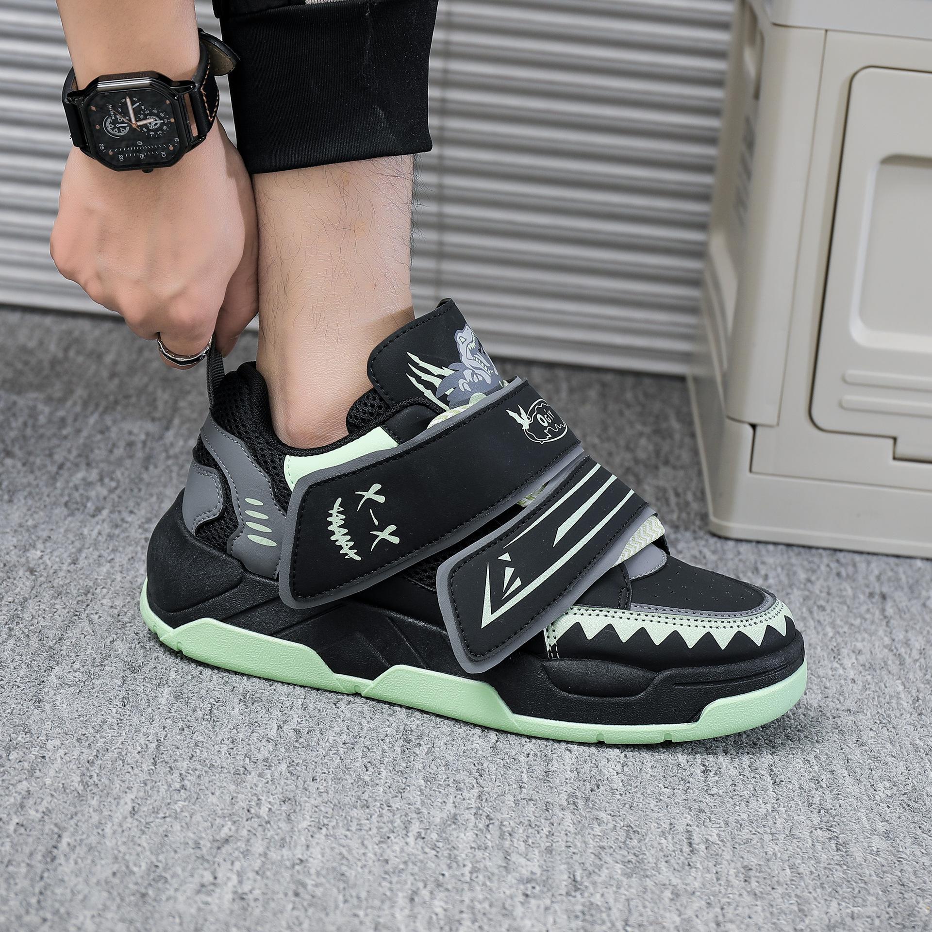 

Foreign trade explosion 2025 new men s shoes new casual versatile sports casual board shoes popular trendy shoes C309 39