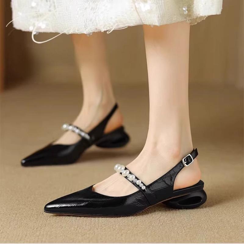 Modne buty damskie 2024 Koreańska moda szpiczaste sandały damskie wygodne buty wizytowe na średnim obcasie jednolity kolor proste czółenka