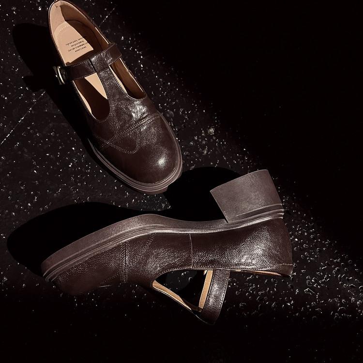 

Platform thick heel British style 2025 autumn and winter small leather shoes women s black loafers single shoes high heel Mary Jane shoes 39 темно-коричневого