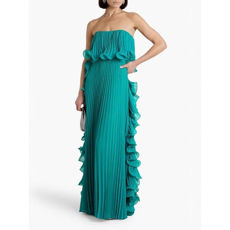 Women's Summer New Pleated Chest-wrapped Swinging Dress