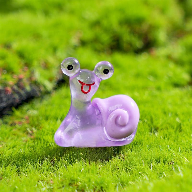 10PCS/Bag Cute Colorful Mini Luminous Snail Micro Landscaping Ornaments Figurine Decorations Glow In The Dark Car Home Ornaments
