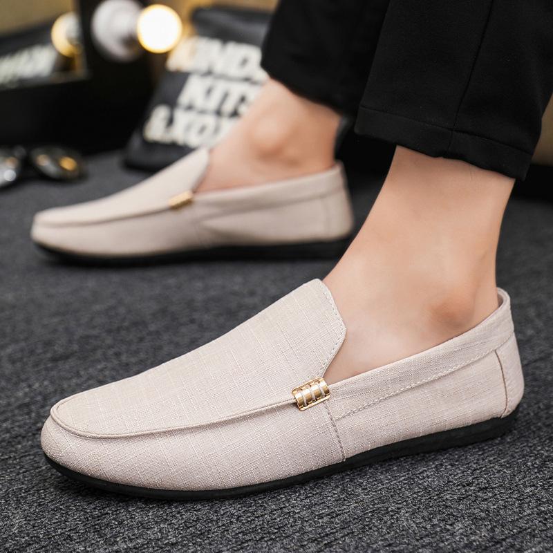Spring and summer casual shoes trendy shoes gouging Doudou shoes lazy shoes gouging shoes