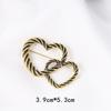Baroque Pearl Leaf Insignia Brooch - Retro European & American Gold Pin Accessory