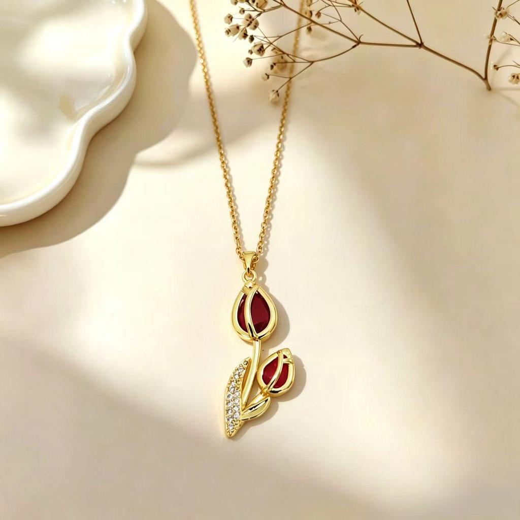 Elegant Cat Pendant Necklace: Fresh Design with Micro-Set Zircons for Women - Light Luxury & High-End Feel; Perfect Clavicle Chain Accessory.