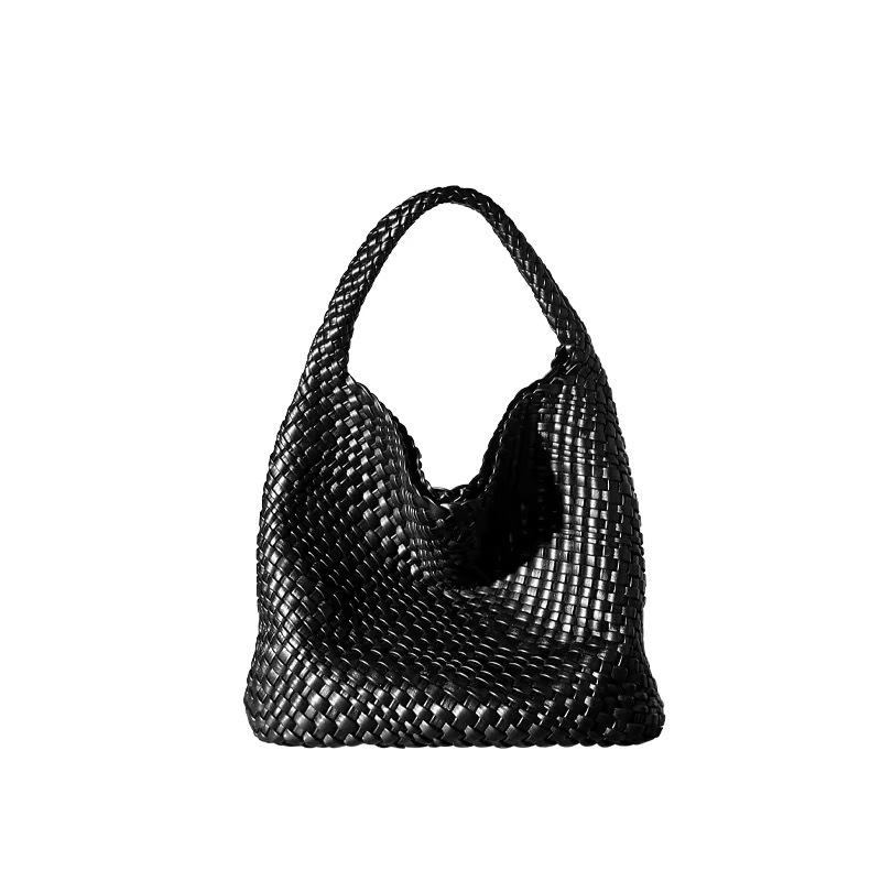 Handmade Woven Women's Tote: Large Capacity, Versatile Bucket Bag for Autumn/Winter - Perfect for Commute or Mother-Child Use