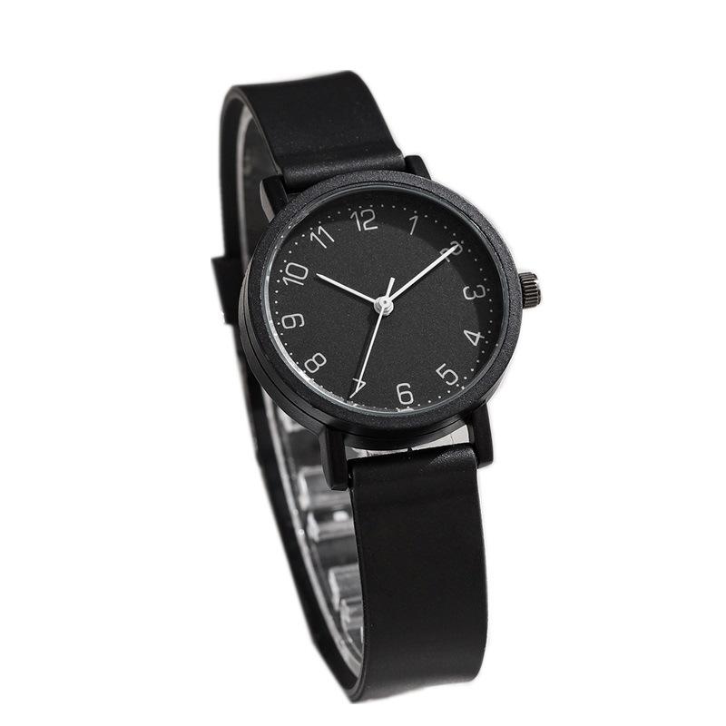 Minimalist Couple Analog Watches Exquisite Leather Watch for Lover Casual Quartz Clock Classic Retro Wristwatch Lovers Gift